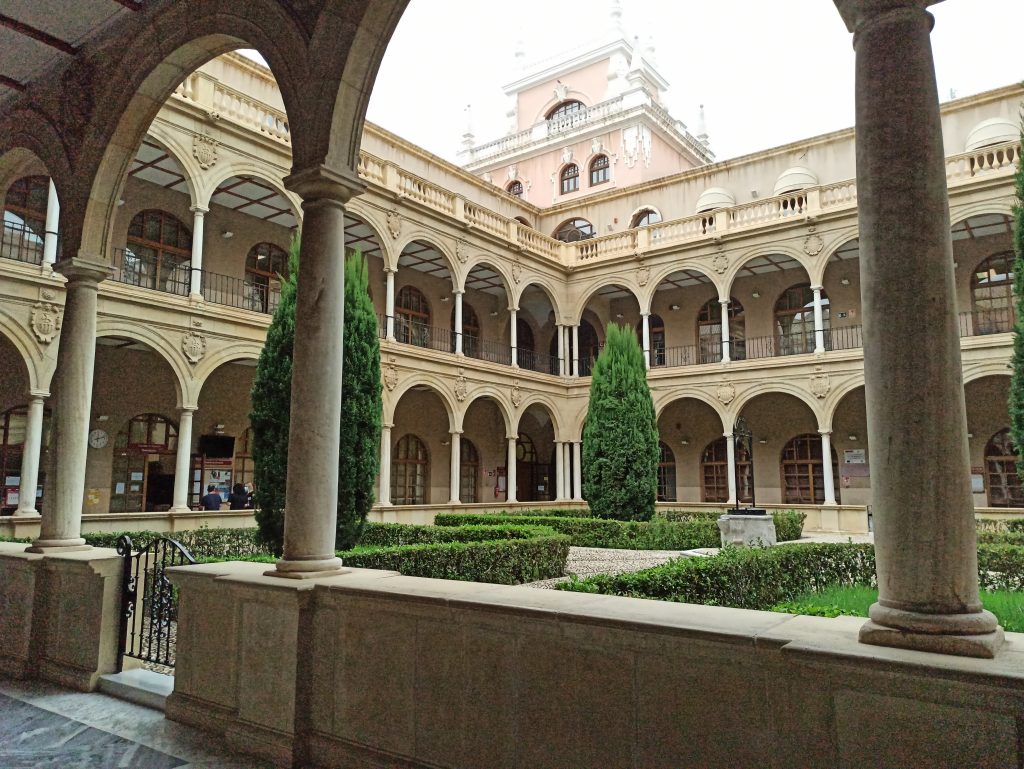 Patio renacentista de la Merced
